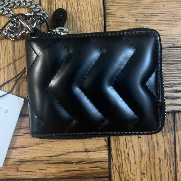 Sandro Quilted Leather wallet with dust bag. NEW with tags - Picture 4 of 8